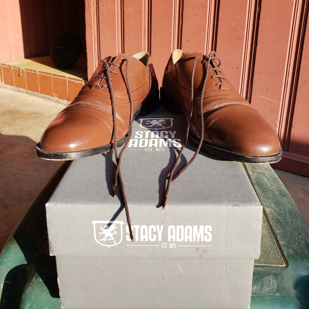 Stacy Adams' brown dress shoe